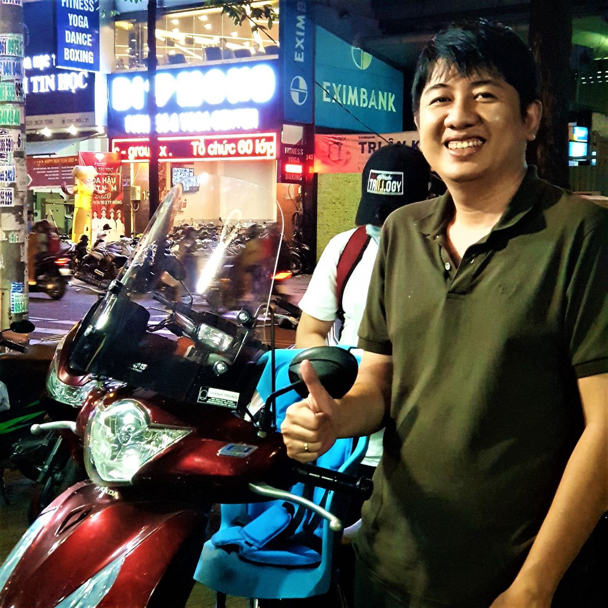Kinh-chan-gio-xe-may-SH-Viet-Nam-2009-2012-thuong-hieu-Thanh-Trung-1c