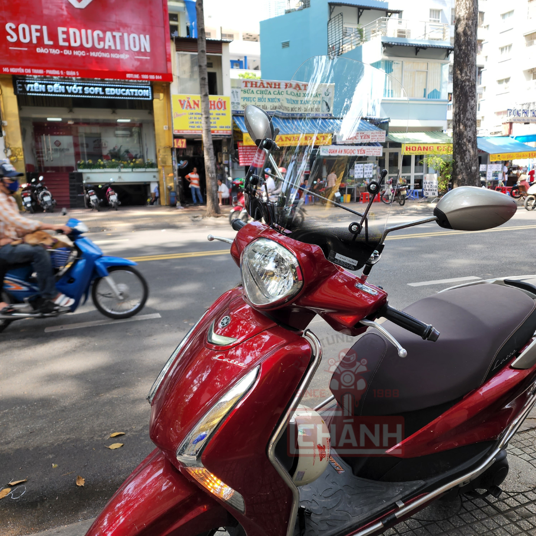 Kính chắn gió xe máy Yamaha Latte Thành Trung Quận 10 TPHCM