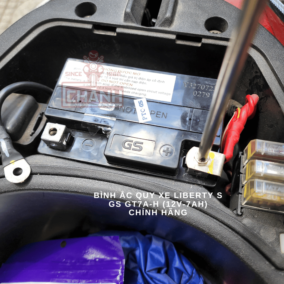 binh-Ac-quy-xe-Vespa-Liberty-125-chinh-hang-GS-12V-7AH-15