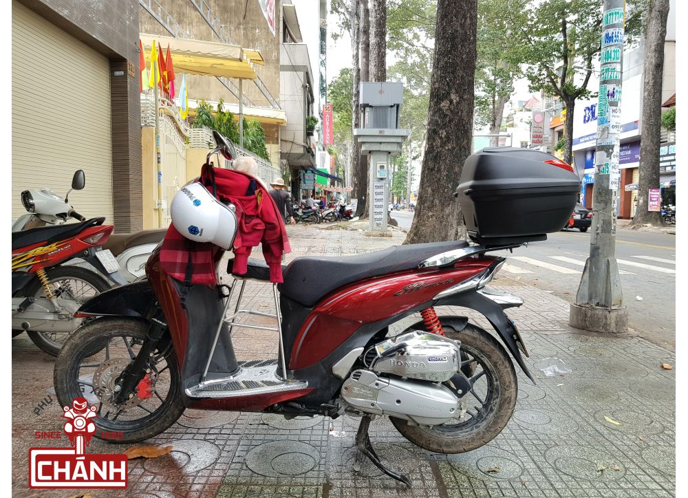 Thợ Việt chế thùng chở xe lăn cho Honda Air Blade  VnExpress